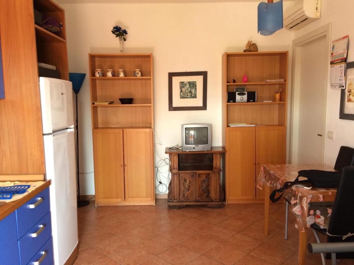 Airport by feet vicino a piedi-Port-Commercial Center-50mq-Balcony sea view-per metà rimborsabile&possibile upgrade gratis Olbia Exterior foto